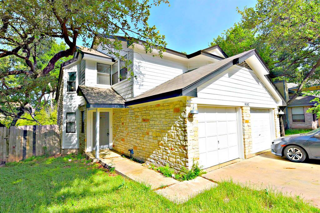 8102 Tuscarora Trail in Austin, TX - Foto de edificio