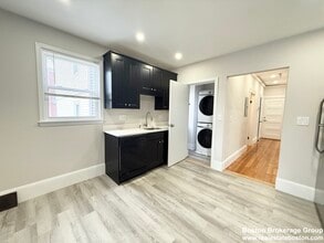 71 Saxton St in Boston, MA - Building Photo - Building Photo
