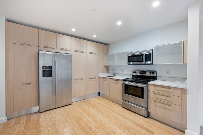 691 Massachusetts Ave, Unit 408R in Boston, MA - Building Photo - Building Photo