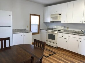 422 2nd St SW in Dickinson, ND - Building Photo - Building Photo