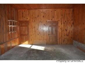 2006 S Elm St in Greenville, NC - Building Photo - Building Photo