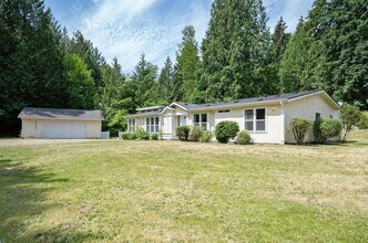 15810 Goodrich Dr NW in Gig Harbor, WA - Building Photo - Building Photo