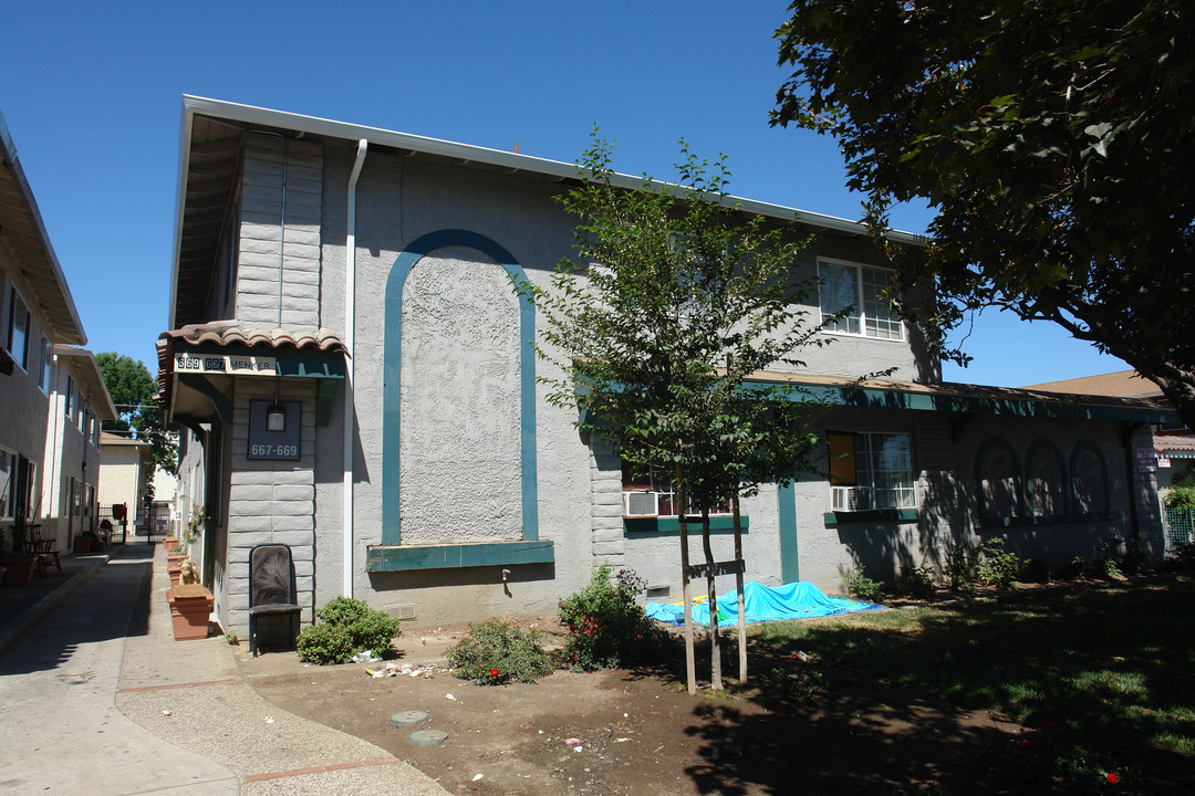 667-669 Menker Ave in San Jose, CA - Building Photo