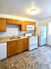 165 Delmar Ln in Newport News, VA - Building Photo - Building Photo
