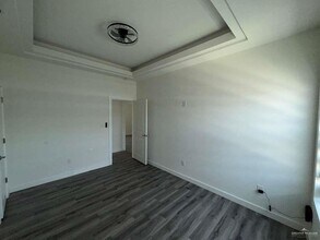 7 E Iris Ave in McAllen, TX - Building Photo - Building Photo