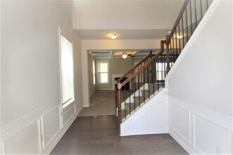 5196 Apple Grove Rd NE in Buford, GA - Foto de edificio - Building Photo