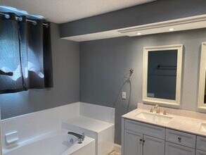 11365 Silverwood Ct in Spring Hill, FL - Building Photo - Building Photo