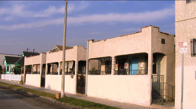 238 S Avenue 21 in Los Angeles, CA - Foto de edificio - Building Photo