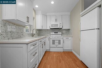 1424 Pomona St in Crockett, CA - Building Photo - Building Photo