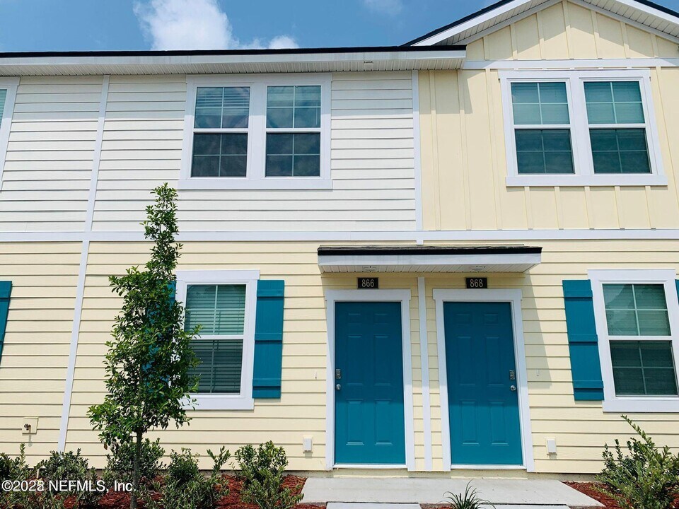 864 Centennial St in Jacksonville, FL - Building Photo