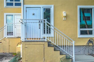 245 NE MacArthur Blvd in Stuart, FL - Building Photo - Building Photo