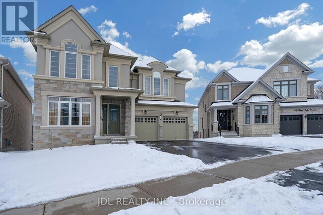 70 Forest Edge Crescent in East Gwillimbury, ON - Building Photo - Building Photo
