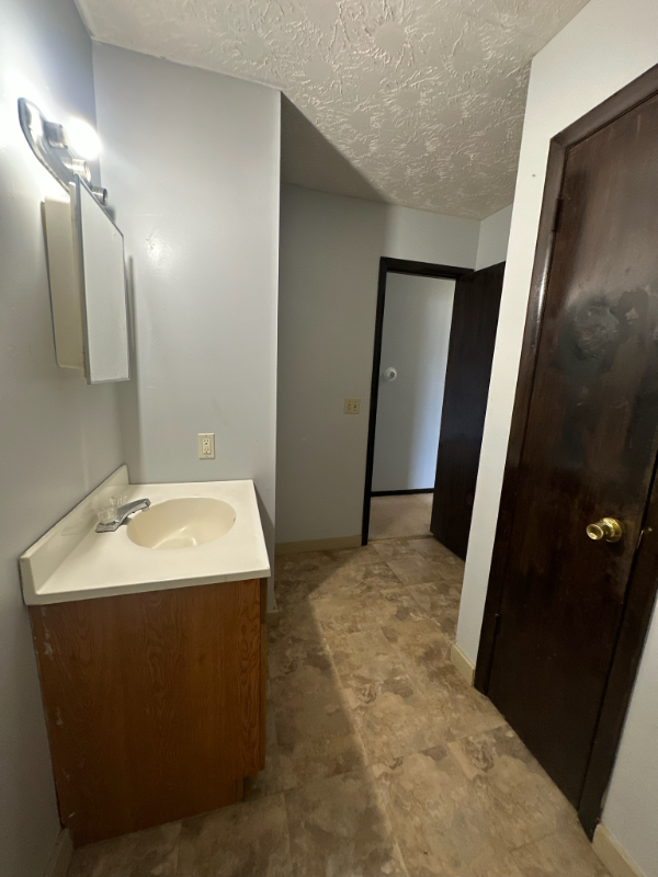 270 Washington Blvd, Unit 6 in Youngstown, OH - Building Photo - Building Photo