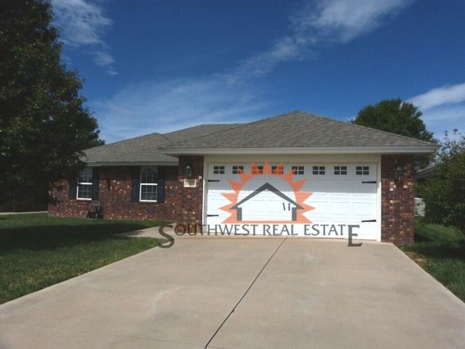 4212 Sandstone Dr in Clovis, NM - Building Photo