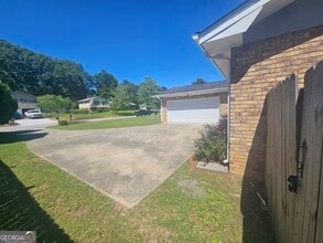 2293 Lanier Pl in Morrow, GA - Building Photo - Building Photo