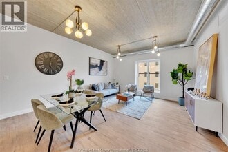 6550 Wyandotte St E in Windsor, ON - Building Photo - Building Photo