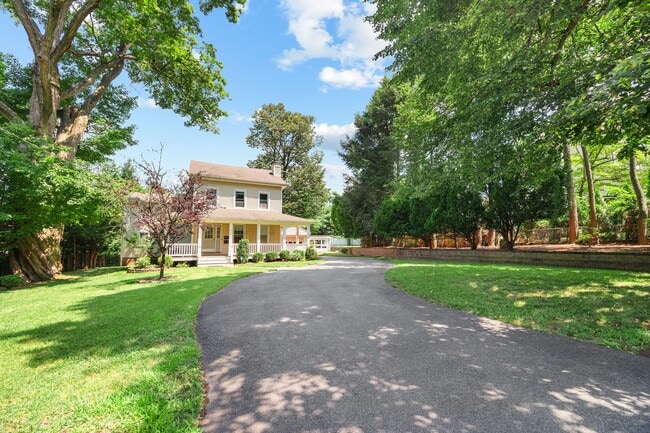 312 W Madison Ave in Dumont, NJ - Building Photo - Building Photo