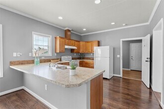 2004 Utah St in Baytown, TX - Building Photo - Building Photo