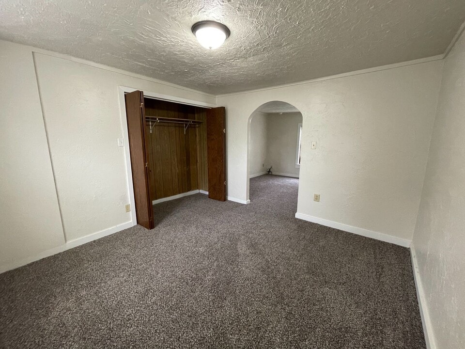 1321 Cedar St in Green Bay, WI - Building Photo