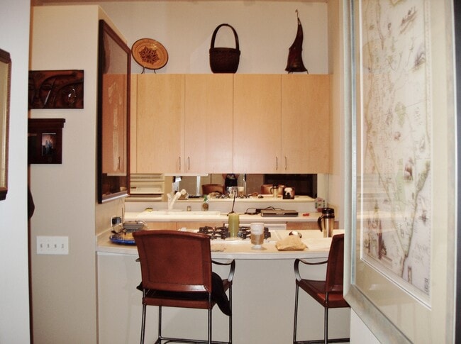 130 S Canal St, Unit Metropolitan Place 1 BDRM in Chicago, IL - Foto de edificio - Building Photo