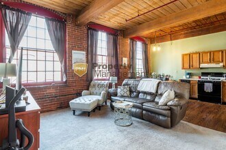 470 Silver St-Unit -315 in Manchester, NH - Building Photo - Building Photo