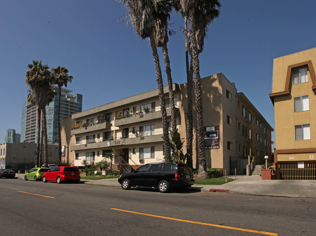 City Place Apartments in Los Angeles, CA - Building Photo - Building Photo