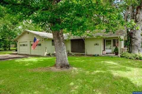 property at 262 SW River Dr