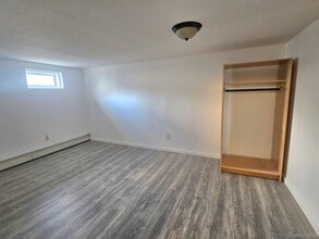 7 Montgomery St in Brentwood, NY - Building Photo - Building Photo