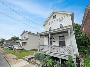 1320 8th Ave in New Brighton, PA - Foto de edificio - Building Photo