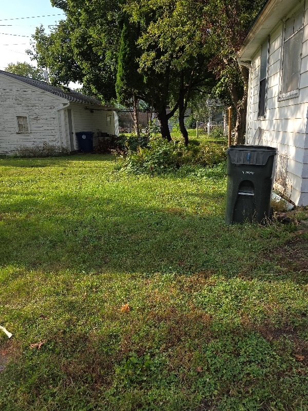 1202 W 2nd St in Waterloo, IA - Building Photo - Building Photo