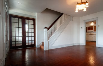 126 S Church St in Mohnton, PA - Foto de edificio - Building Photo