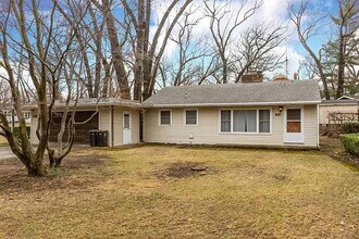19025 Oakmont S Dr in South Bend, IN - Building Photo - Building Photo