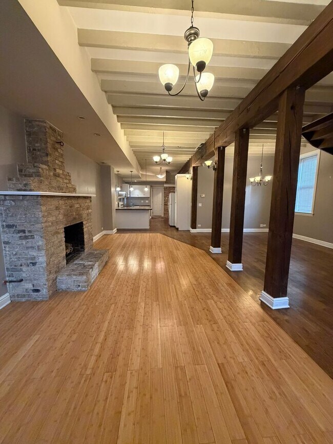 1357 N Wolcott Ave in Chicago, IL - Building Photo - Building Photo