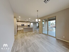 4631 Roger River Ave in Las Vegas, NV - Foto de edificio - Building Photo