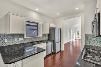 3505 Fawn Trail in Austin, TX - Building Photo - Building Photo