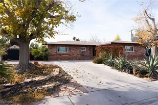 3151 Camel Back Dr