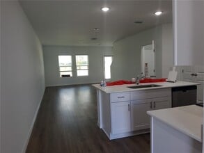 3727 King Hill Dr in Haines City, FL - Building Photo - Building Photo