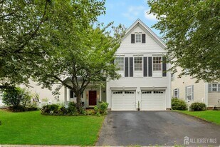 113 Marion Dr in Plainsboro, NJ - Building Photo
