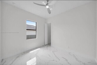 50 NE 4th St in Cape Coral, FL - Building Photo - Building Photo