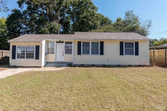 802 Rue Max St in Pensacola, FL - Building Photo - Building Photo