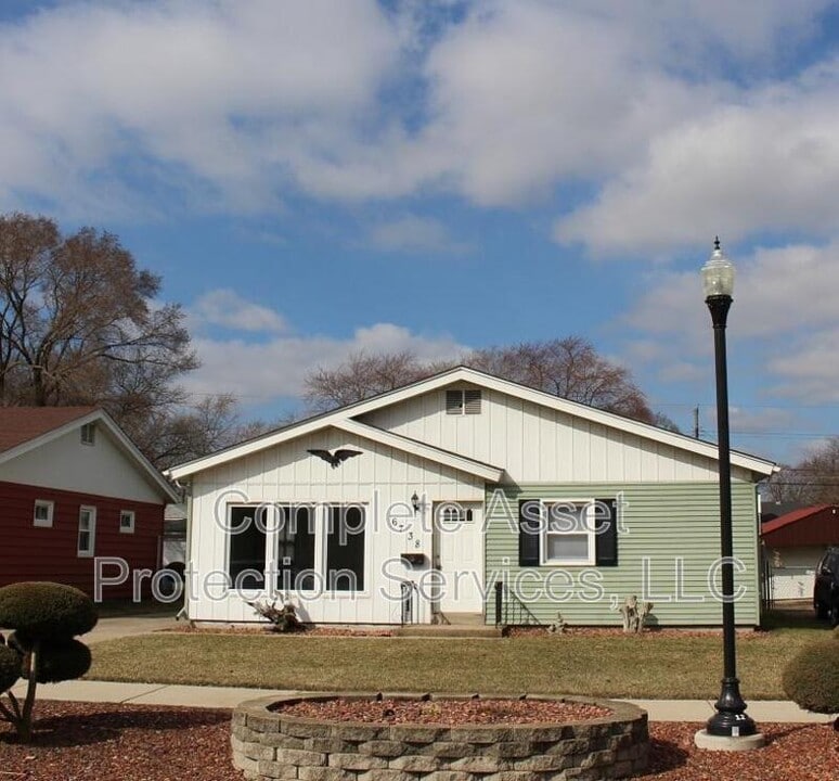 6738 Illinois Ave in Hammond, IN - Building Photo