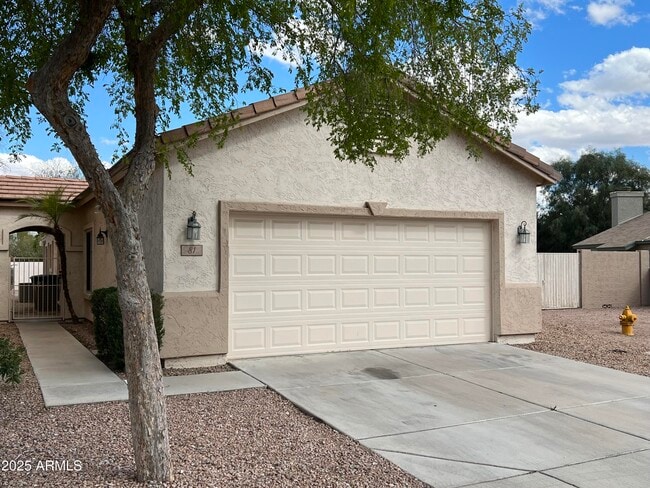 property at 81 S Criss Pl