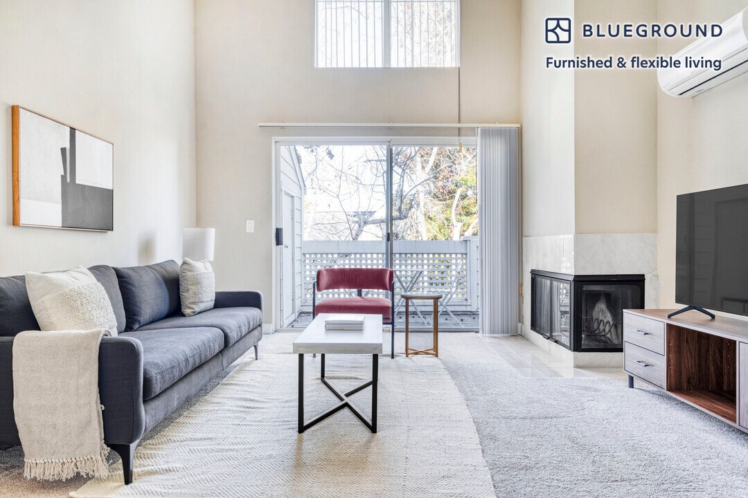 2147 Newhall St, Unit FL3-ID847 in Santa Clara, CA - Foto de edificio