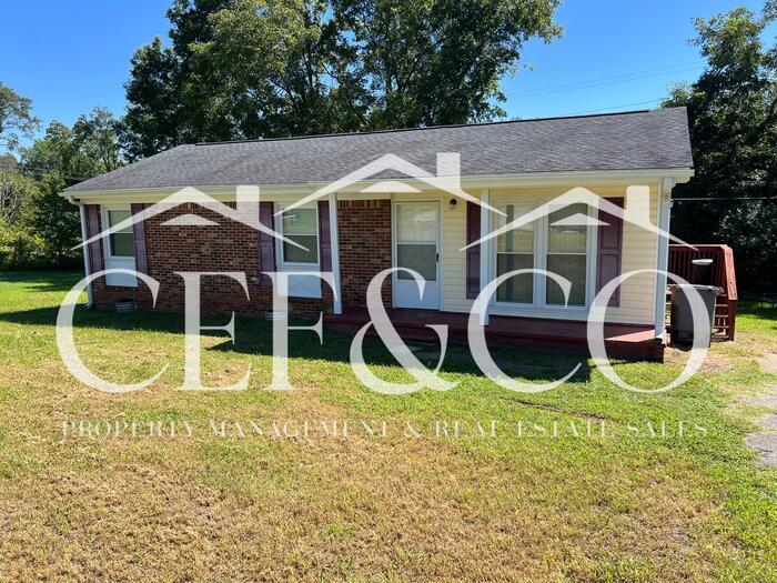 403 Bethlehem Dr in Spartanburg, SC - Building Photo