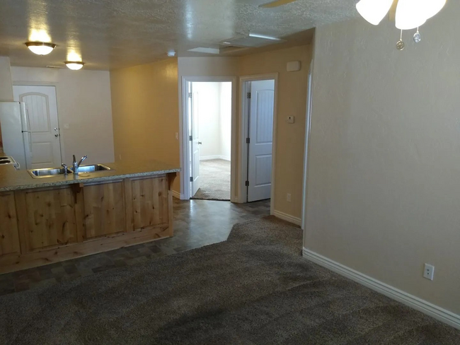 2703 North Mountain Valley Trail in Cedar City, UT - Building Photo - Building Photo