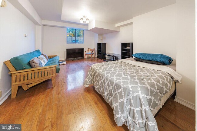 property at 3315 Wisconsin Ave NW