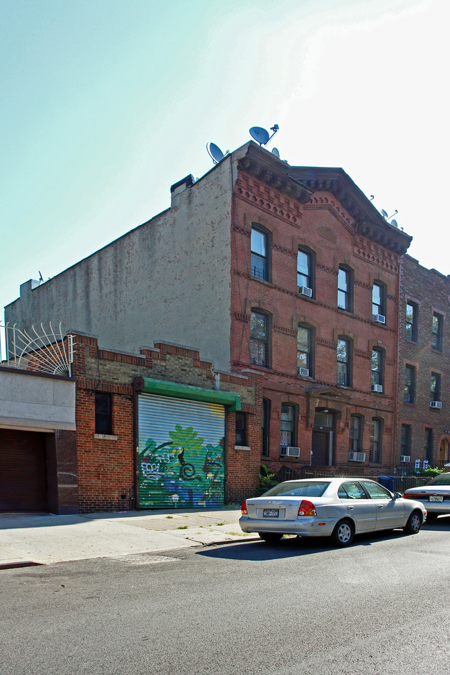 247 21st St in Brooklyn, NY - Building Photo - Building Photo