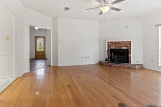 3674 Brandon Lynn Dr in Baton Rouge, LA - Building Photo - Building Photo