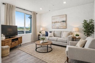 5492 Second Ave in Timnath, CO - Building Photo