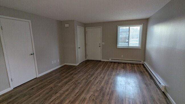 827 Kerns Dr NE in Bolivar, OH - Building Photo - Building Photo